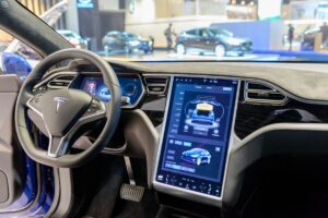 Cette Tesla autonome impressionne
