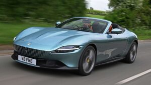 Essai du Ferrari Roma Spider 2025 : vitesse, élégance et plaisir au volant.