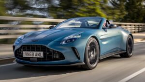 Essai du nouvel Aston Martin Vantage Roadster 2025 : une beauté rapide et palpitante à découvrir.