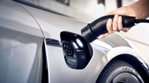 Recharge des voitures électriques : Tout ce que vous devez savoir !